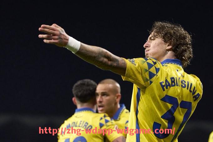 问鼎娱乐官网-世俱杯冷门黑马球队分析及爆冷可能预测